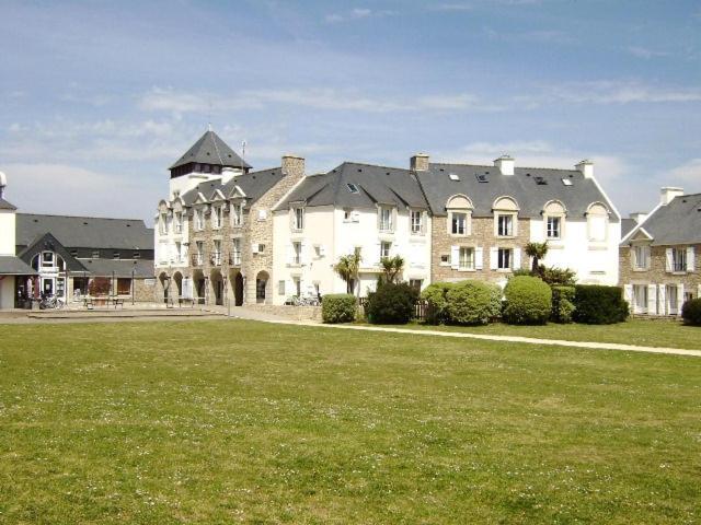 Kerrian Apartment Arzon Exterior foto